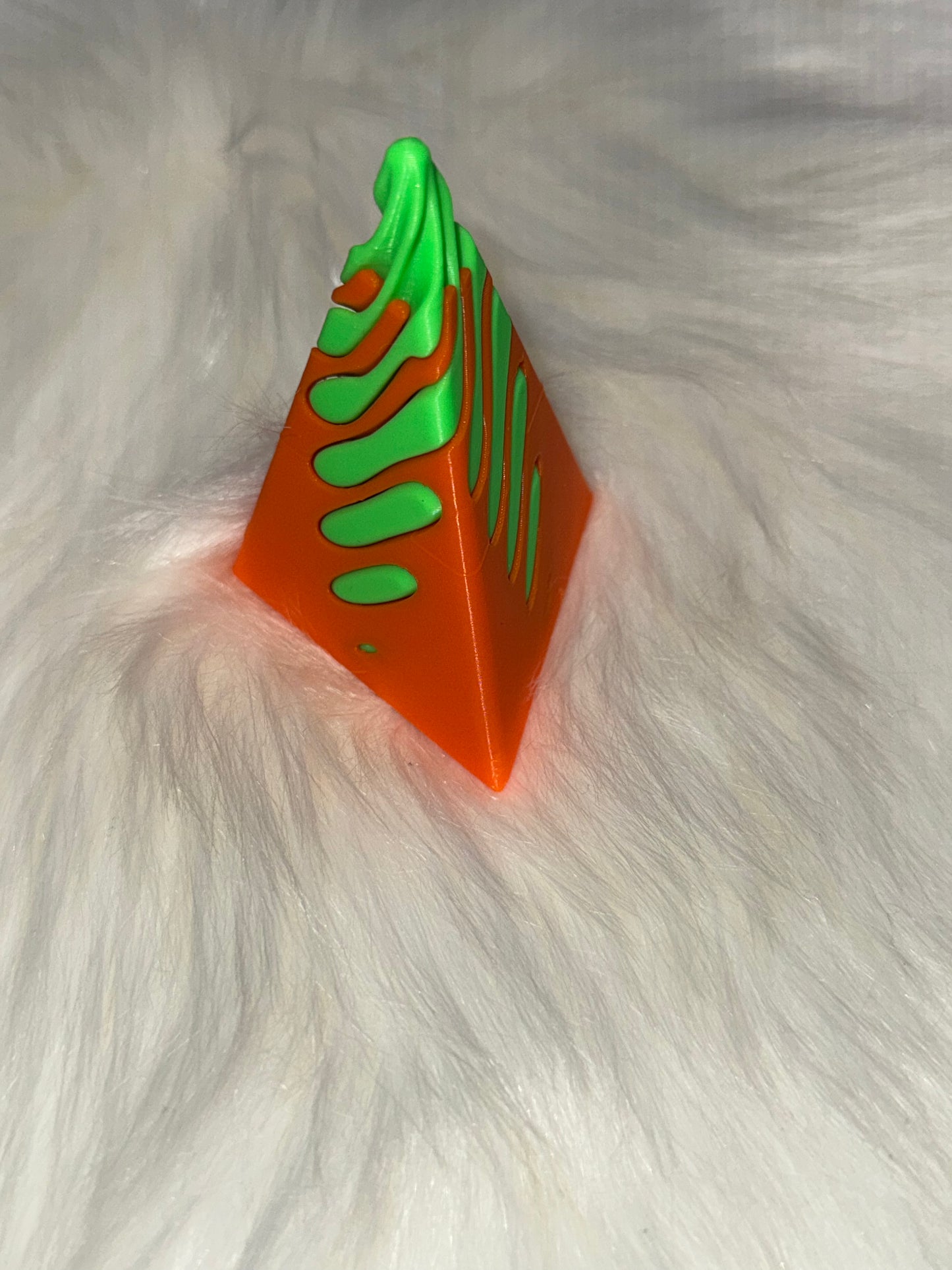 Mini Impossible Pyramid Pass-Through Fidget Toy